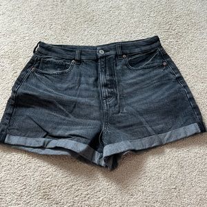 American Eagle black mom shorts